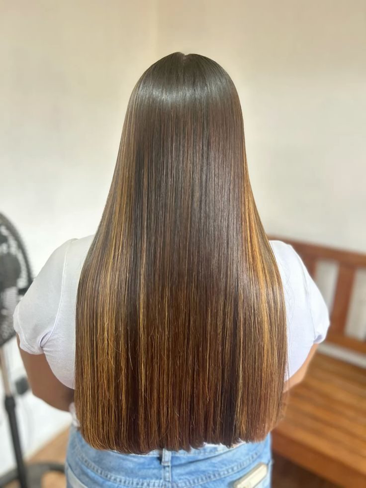 Caramel highlights with mirror keratin shine